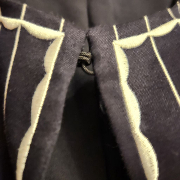 Oscar de la Renta Navy Blue Pinstripe Embroidered Floral Pantsuit Sz: 10 cotton - Picture 13 of 14